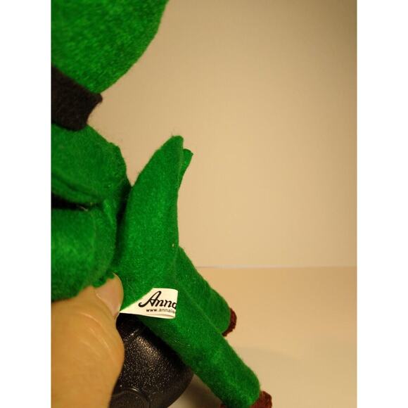 ANNALEE St Patrick's Day Irish Jolly Leprechaun With Pot Of Gold Vintage Kitsch - Picture 7 of 8